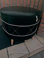 Zwarte vintage poef / kruk met touw detail, Huis en Inrichting, Banken | Voetenbanken en Poefen, Hout, Minder dan 50 cm, Gebruikt