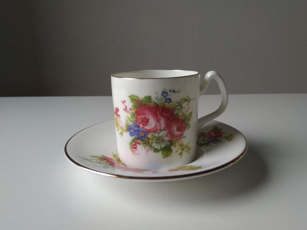 Bone China England kop en schotel, Ophalen of Verzenden