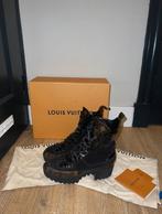 Louis Vuitton Laurette desert boots in maat 36, Gedragen, Louis Vuitton, Zwart, Ophalen