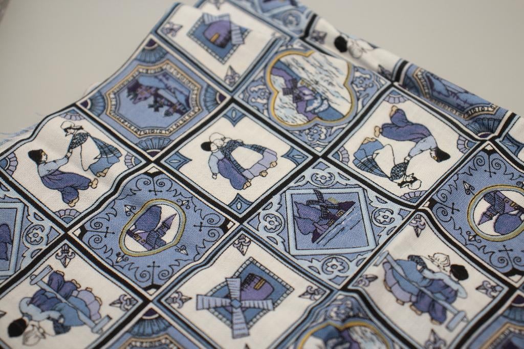 Lap 100% katoen stof - Delfts blauw design #4447, Hobby en Vrije tijd, Stoffen en Lappen, Blauw, Nieuw, Ophalen of Verzenden, 30 tot 120 cm