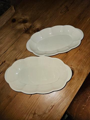2 Vintage Serveerschalen - Elegant Design beschikbaar voor biedingen