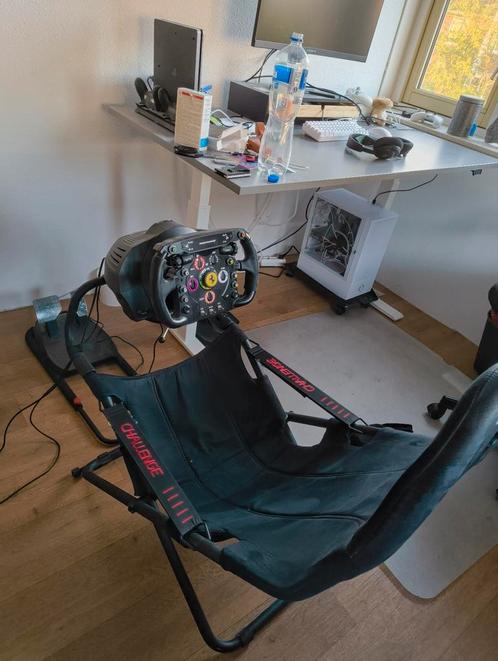 Complete playseat thrustmaster servo base Ferrari addon, Spelcomputers en Games, Spelcomputers | Xbox | Accessoires, Gebruikt