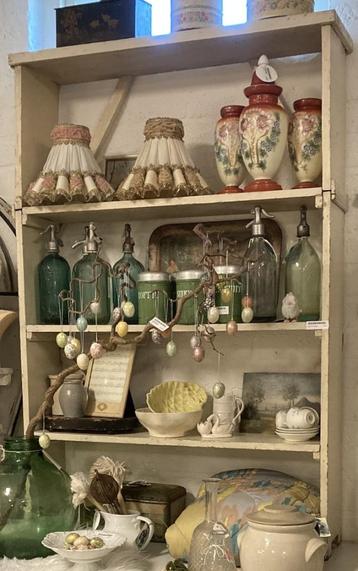 Brocante houten open rek - wandrek - boekenkast beschikbaar voor biedingen