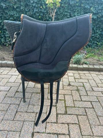 F.R.A Bareback pad zwart beschikbaar voor biedingen