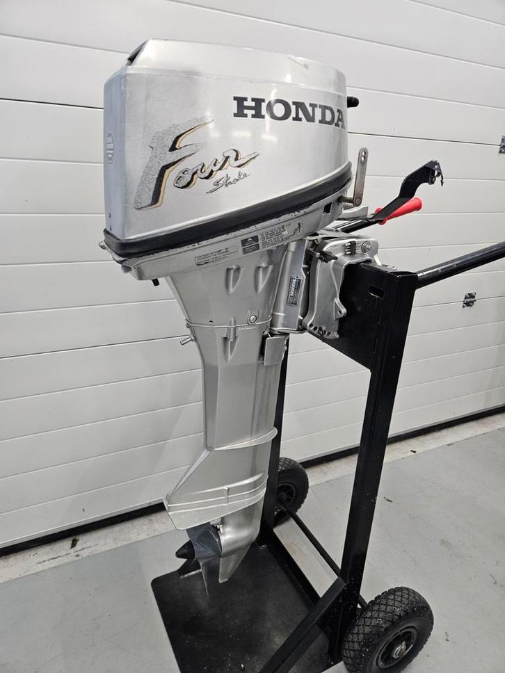 Honda 8 pk buitenboordmotor afstandsbediening, Watersport en Boten, Buiten- en Binnenboordmotoren, Gebruikt, Benzine, Buitenboordmotor