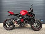 MV Agusta Brutale 800 Rosso | 2022 | Exclusief | Full option, Handvatverwarming, Motorrijbewijs A, Bedrijf, 3 cilinders