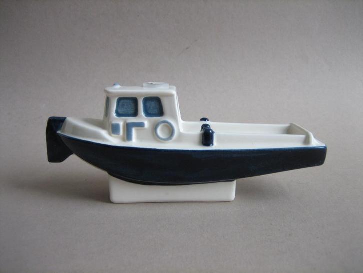 Apart aardewerk drankflesje Goedewaagen sleepboot Damen, Antiek en Kunst, Antiek | Overige Antiek, Ophalen of Verzenden