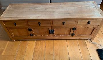 Chinees dressoir beschikbaar voor biedingen