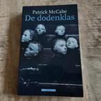 P. MacCabe - De dodenklas, Ophalen of Verzenden, Zo goed als nieuw, P. MacCabe