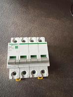 Schneider Resi9 Hoofdschakelaar 63A, Ophalen, Zo goed als nieuw, Schakelaar