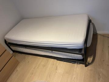Bed met onderschuifbed Duet/Logeerbedden 90x 200 cm(2 stuks) beschikbaar voor biedingen