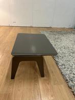 Minotti Kirk Jut Out Bijzettafel - NP: €3.000, Huis en Inrichting, Bijzettafel  Design tafel, Ophalen of Verzenden, Zo goed als nieuw