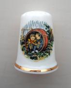 Porseleinen Vingerhoed Ot en Sien., Verzamelen, Ophalen of Verzenden, Zo goed als nieuw, Porselein, Nederland