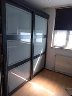 Solide kledingkast, Huis en Inrichting, Kasten | Kledingkasten, Ophalen, Gebruikt, Met hangruimte, 200 cm of meer