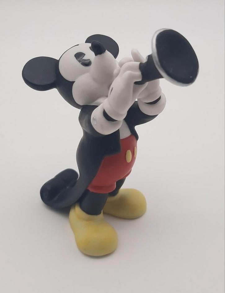 Mickey Mouse met trompet Enesco porseleinen beeldje 9,5cm, Verzamelen, Disney, Zo goed als nieuw, Beeldje of Figuurtje, Mickey Mouse