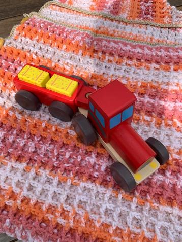 Hout treintje boeren tractor  beschikbaar voor biedingen