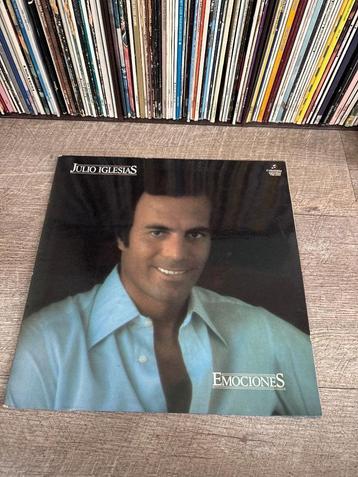 LP Julio Iglesias beschikbaar voor biedingen