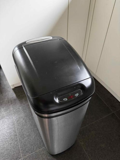 TE KOOP!! automatische vuilnisbak keuken, Huis en Inrichting, Woonaccessoires | Prullenbakken, Gebruikt, Metaal, Minder dan 50 cm