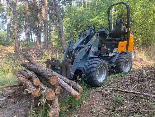 Giant mini loader te huur - sterke compacte machine, Diensten en Vakmensen, Verhuur | Gereedschap en Machines