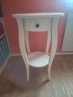 Elegant wit bijzettafeltje met lade, Huis en Inrichting, Tafels | Bijzettafels, Minder dan 55 cm, Rond, Ophalen of Verzenden, Zo goed als nieuw