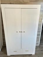 Hoogglans kinderkast met goudkleurige handvaten, Ophalen, Kast, 50 tot 70 cm, 105 cm of meer