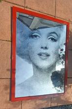 Grote Marilyn Monroe spiegel in oude rode lijst, Ophalen, Gebruikt, 75 cm of meer, 50 tot 75 cm