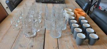 Servies  beschikbaar voor biedingen