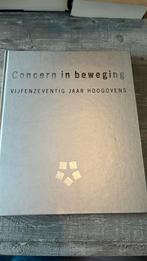 Hoogovens boek Concern in beweging, Boeken, Ophalen of Verzenden, 20e eeuw of later, Zo goed als nieuw