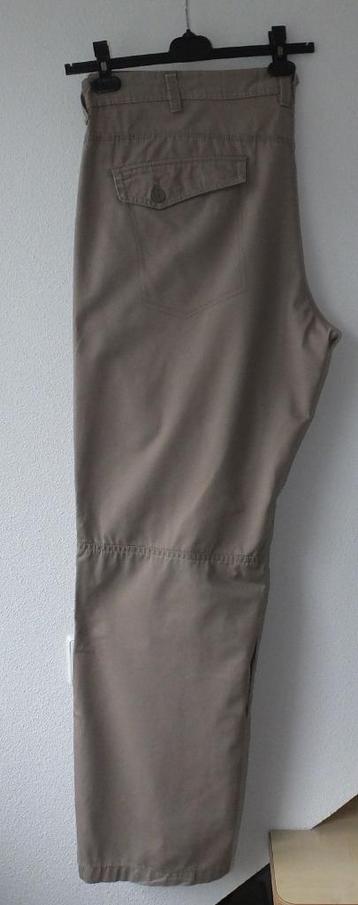 Khaki / bruine lange broek, maat 60. beschikbaar voor biedingen