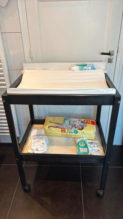 Sniglar commode met handige opzetrand én wieltjes, Kinderen en Baby's, Kinderkamer | Commodes en Kasten, Zo goed als nieuw, 50 tot 70 cm