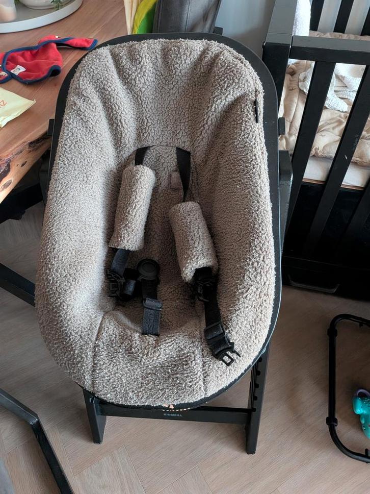 Kidsmill newborn zitje incl. teddy & grijze hoes, Kinderen en Baby's, Kinderstoelen, Gebruikt, Overige typen, Gordel(s), Stoelverkleiner