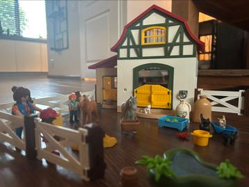 Playmobil country beschikbaar voor biedingen