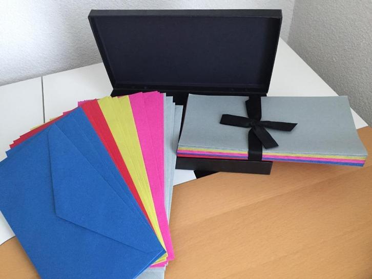 Luxe geschenkdoos briefpapier met enveloppen, Diversen, Schrijfwaren, Zo goed als nieuw, Ophalen