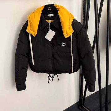 Jas -  L beschikbaar voor biedingen