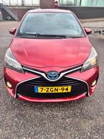 Toyota Yaris 1.5 HSD 55KW 5DRS 2015 Rood, Auto's, 1497 cc, 74 pk, 4 cilinders, Origineel Nederlands