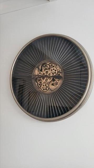 Klok  75cm beschikbaar voor biedingen