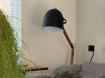 Industriële vloerlamp E27 Framati beschikbaar voor biedingen