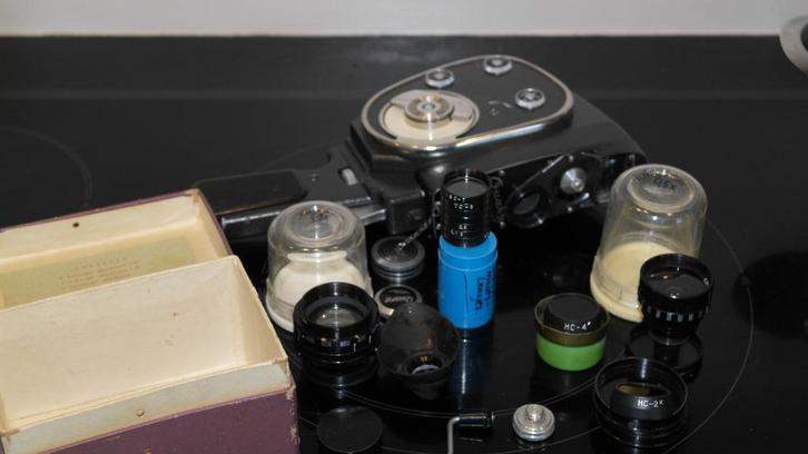 Quarz m filmcamera 8mm ussr vintage uit 1966 met veel extras, Audio, Tv en Foto, Videocamera's Analoog, Camera, 8mm, Ophalen