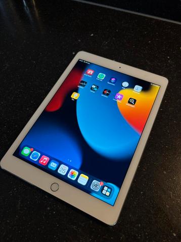 Ipad Air 2 64G Wit (ontvangt nog steeds updates) beschikbaar voor biedingen