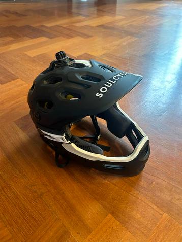 Bell Super Mountainbike Helm beschikbaar voor biedingen