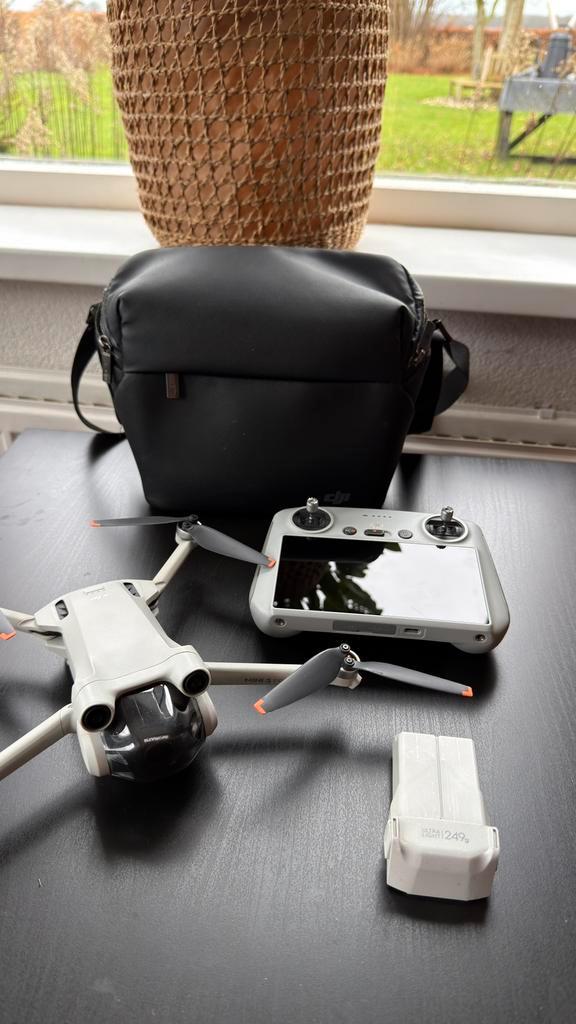 DJI DJI Mini 3 Pro Drone met RC Controller, Audio, Tv en Foto, Drones, Zo goed als nieuw, Drone met camera, Ophalen of Verzenden