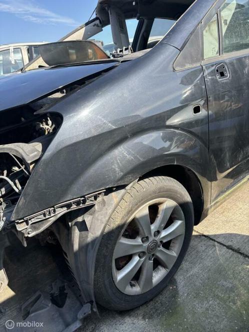 Voorscherm links Toyota Corolla Verso ('02-'06), Auto-onderdelen, Carrosserie en Plaatwerk, Toyota, Gebruikt, Ophalen of Verzenden