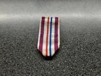 Herinnering medaille  Vredesoperaties  /  lint  27 mm.breed., Ophalen of Verzenden, Landmacht, Nederland, Lintje, Medaille of Wings
