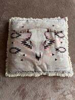 Decoratief Kussen met Dierenprint, Ophalen of Verzenden, Zo goed als nieuw, Beige, Vierkant