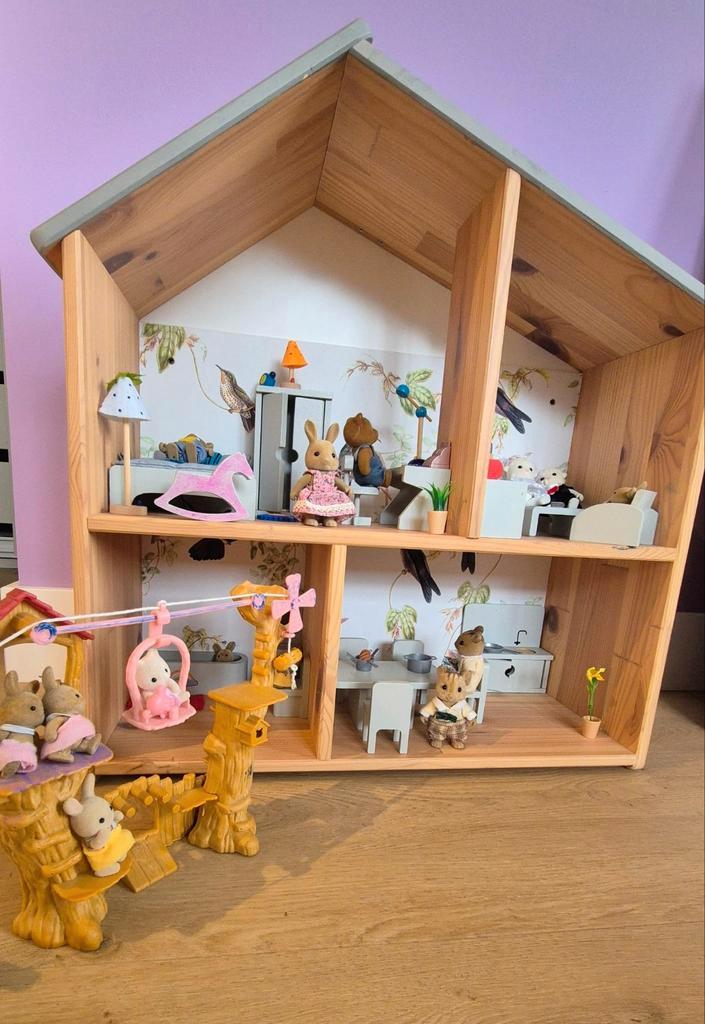 Gepimt hout poppenhuis ikea petite amelie sylvanian families, Kinderen en Baby's, Speelgoed | Poppenhuizen, Zo goed als nieuw