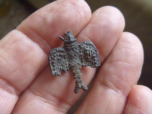 Profaan insigne. Vliegende vis. Bodemvondst. Compleet, Antiek en Kunst, Antiek | Tin, Ophalen of Verzenden