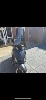 Scooter la sourini s, Fietsen en Brommers, Scooters | Vespa, Overige modellen, Maximaal 45 km/u, Nieuw, Ophalen of Verzenden