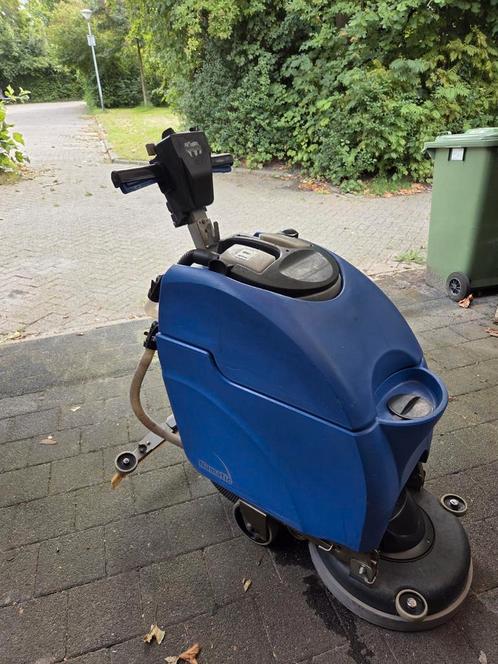 Numatic TTB3450 Schrobzuigmachine, Doe-het-zelf en Verbouw, Reinigingsmachines, Gebruikt, Schrobmachine, Ophalen of Verzenden