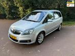 Opel Zafira 2.2 Cosmo 7p / Navi / Airco / NAP / Aux / pdc /, Voorwielaandrijving, 4 cilinders, 150 pk, 7 stoelen
