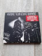 Give 'Em The Boot cd, Ophalen of Verzenden, Zo goed als nieuw